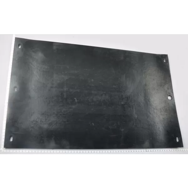 Černá gumová podložka Scheppach pro HP 1200s (450 x 350 mm)