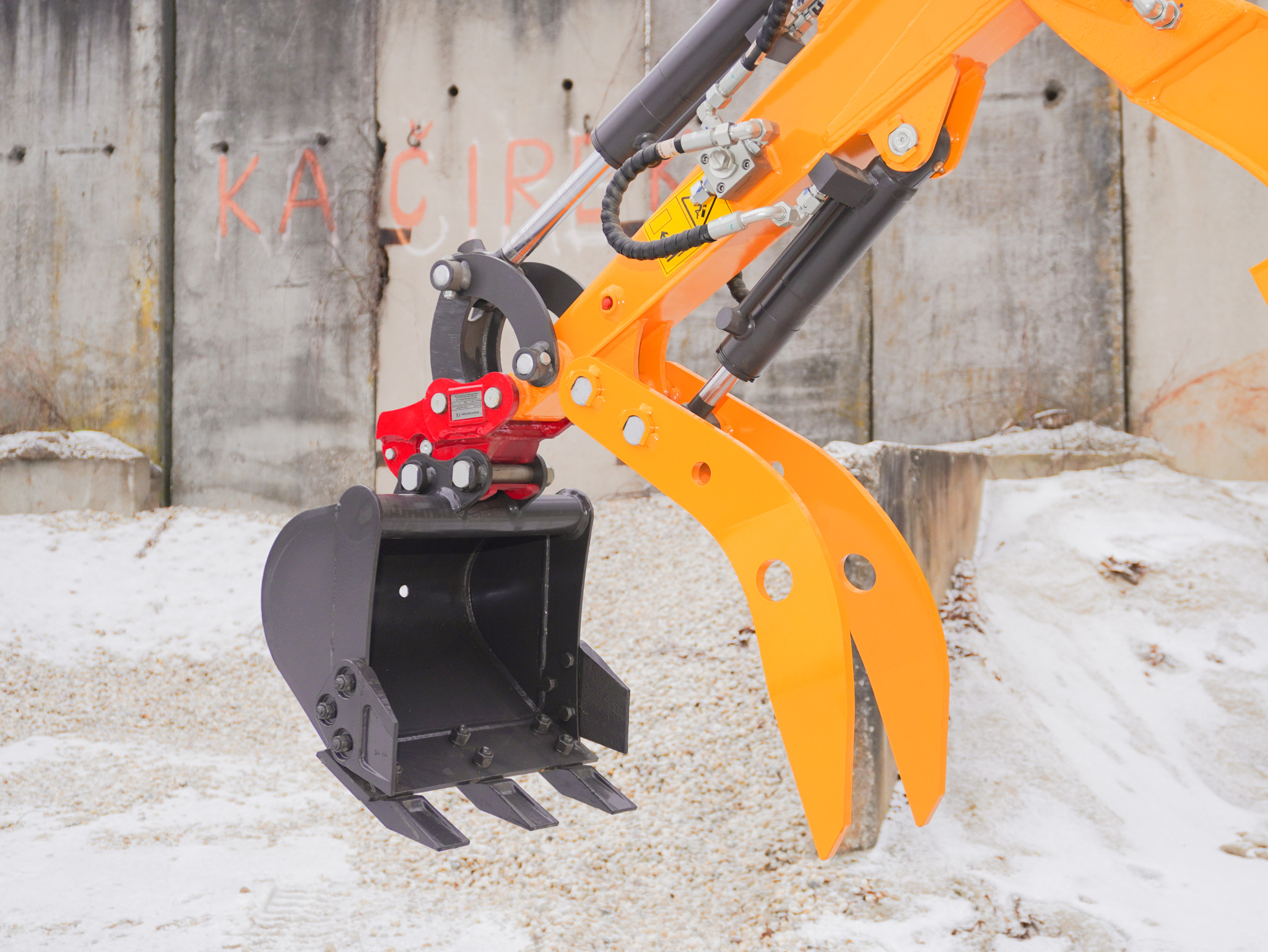 Minibagr BG850.01 HT lžíce 400mm, rychloupínák PÁKOVÝ, hydraulický PALEC