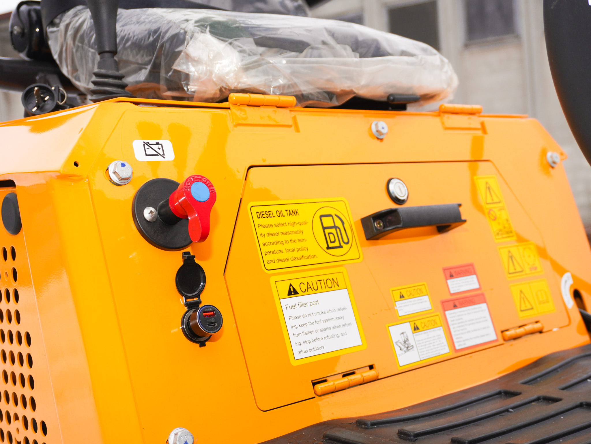 Minibagr BG850.01 HT lžíce 400mm, rychloupínák PÁKOVÝ, hydraulický PALEC
