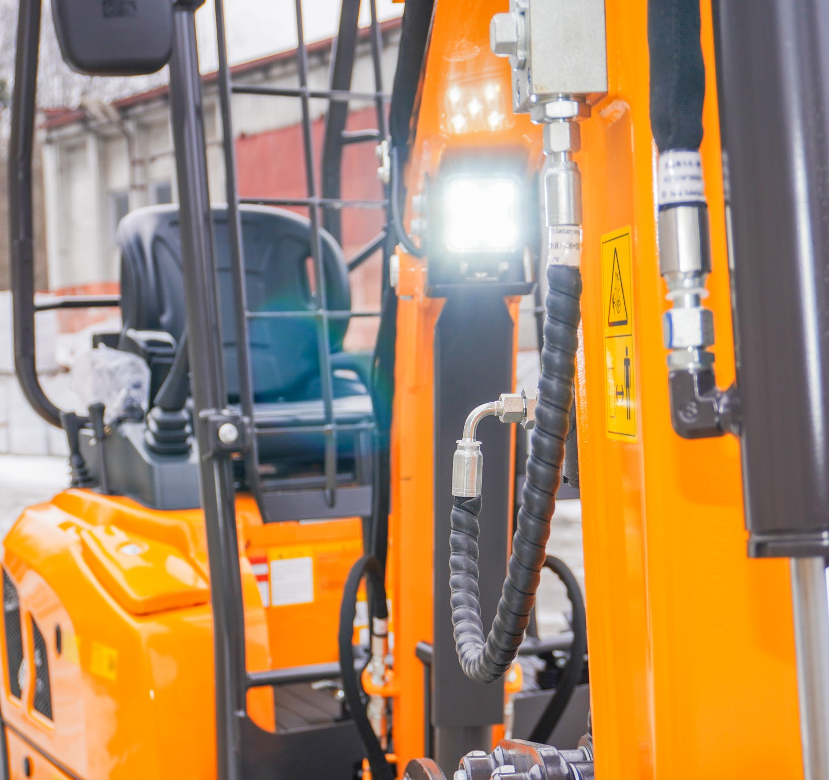 Minibagr BG1700.01 Kubota, lžíce 400mm, Hydraulický přidržovací palec