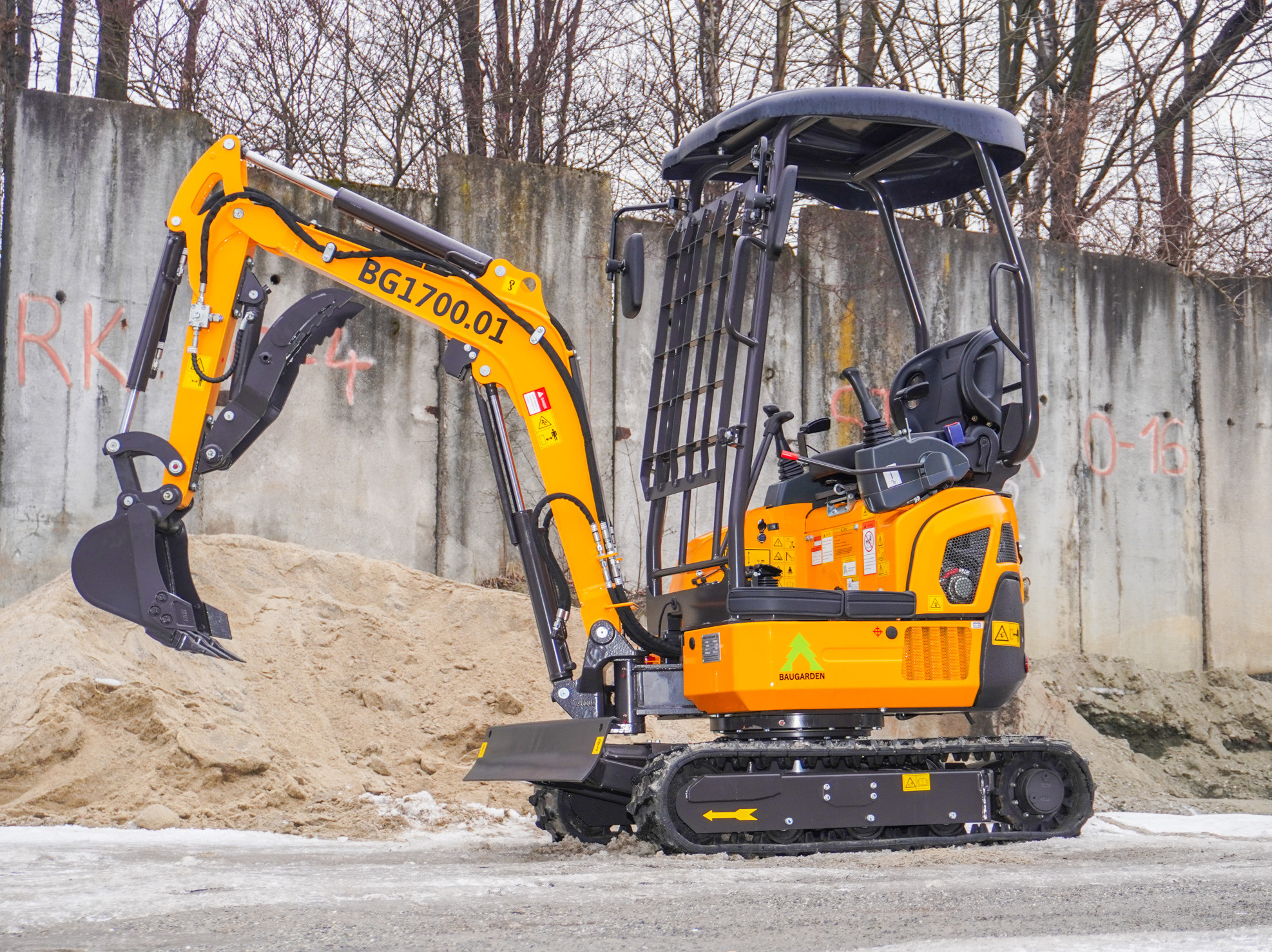 Minibagr BG1700.01 Kubota, Hydraulický palec, zvýhodněný set s pevnou lžíci 1000mm