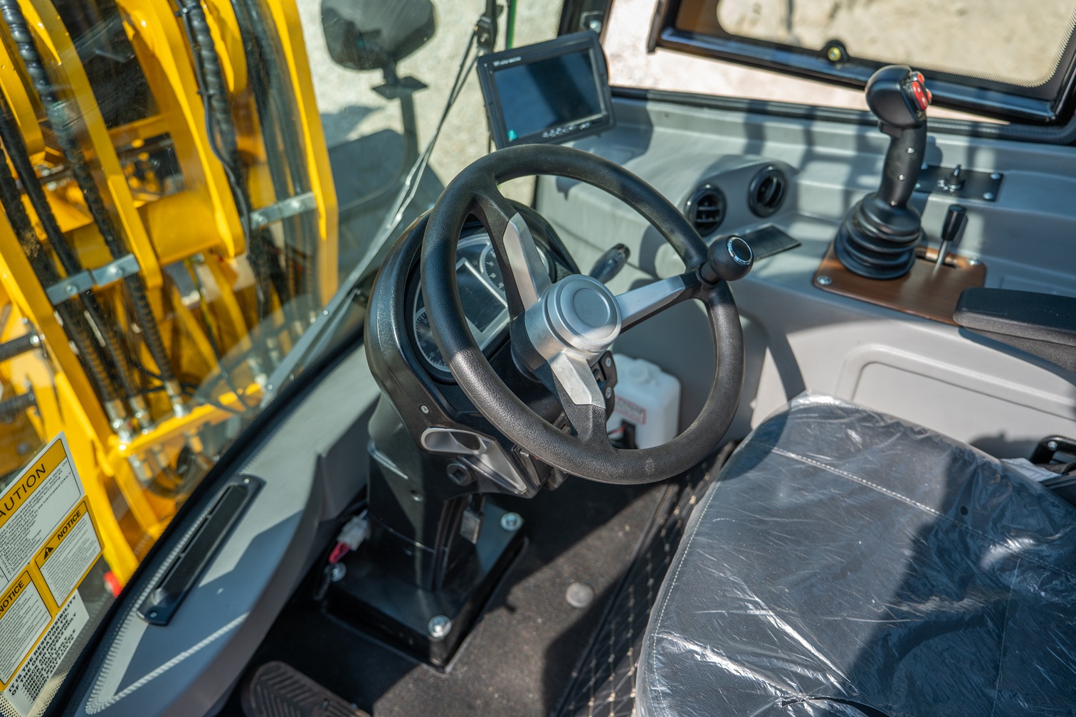 Nakladač kolový  BGKN18TCAB, Yanmar + lžíce 1640mm + hydroupínák