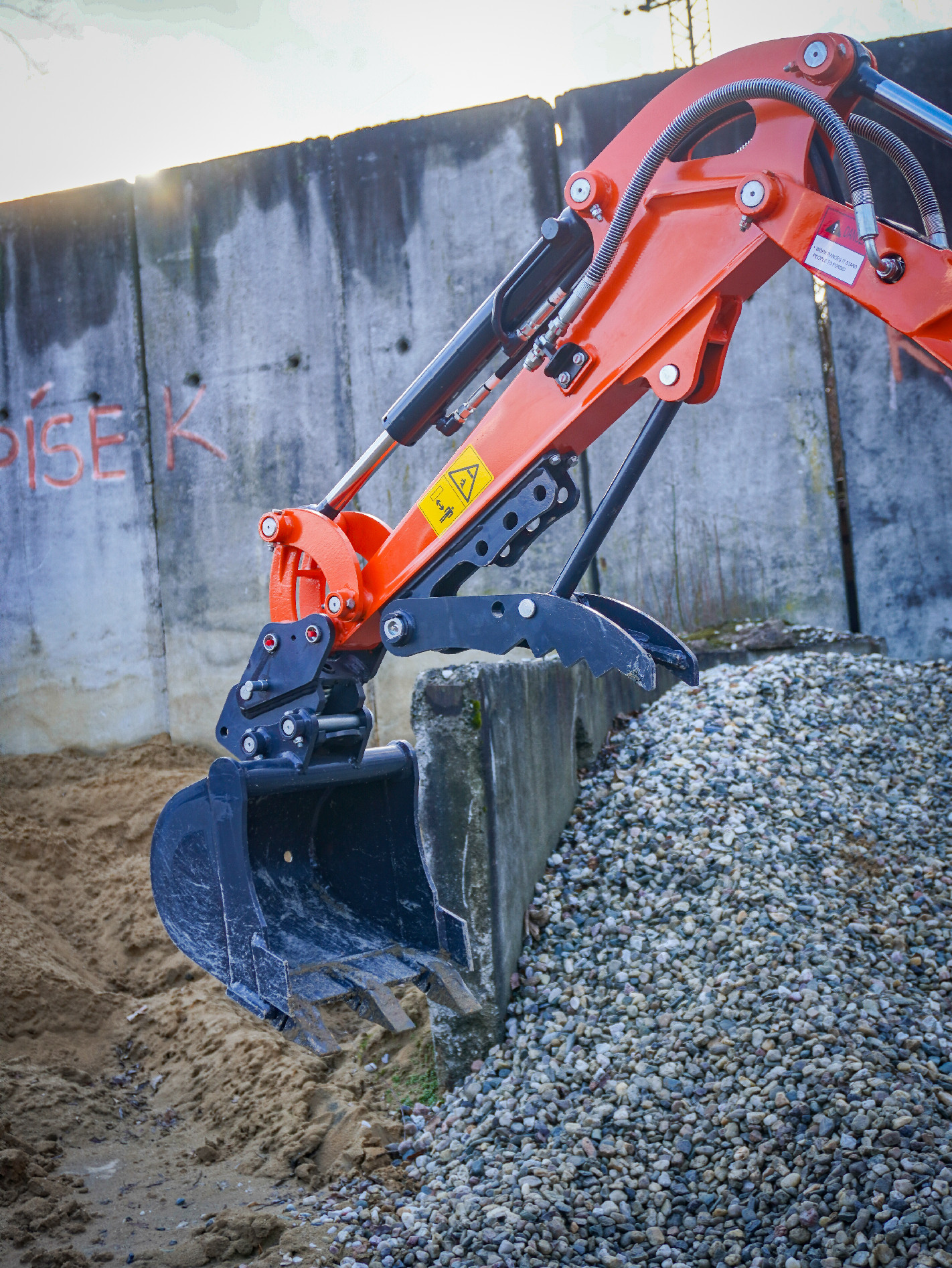 Minibagr BG1260.12 CX PRO II Kubota, lžíce 400mm , přidržovací palec