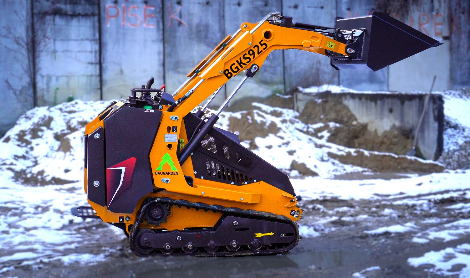Mininakladač pásový  BGKS925 Kubota + lžíce 930mm