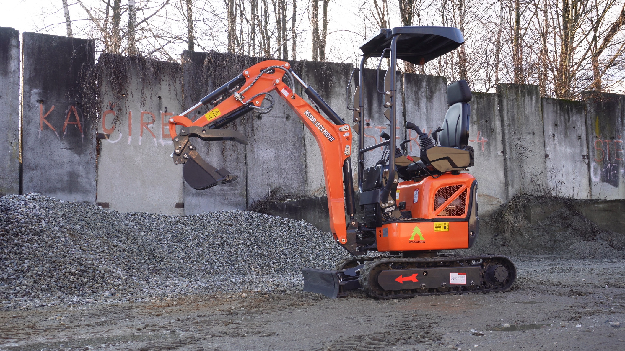 Minibagr BG1260.12 CX PRO HT Kubota, lžíce 400mm, HYDRO přidržovací palec